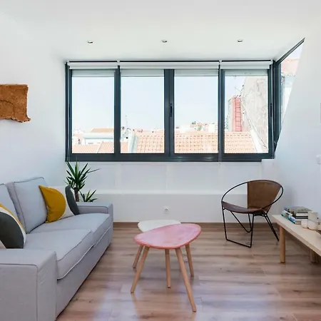 A Pearl Of An In Belem Apartment