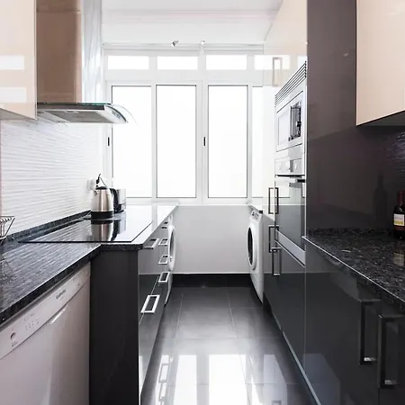 A Pearl Of An In Belem Apartment *